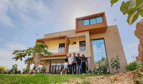 Villa by the hill: 3 BHK, Garden, Terrace, Parking