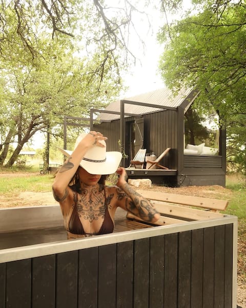 Glamping Cabin • Wood-Fired Tub + Hill Country