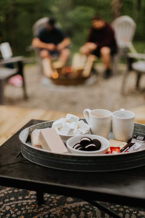 Modern, Secluded, Near it All: Hot Tub & Game Room