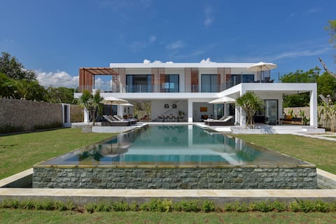 A Luxury, Hidden Retreat to Relax, Unwind, & Enjoy