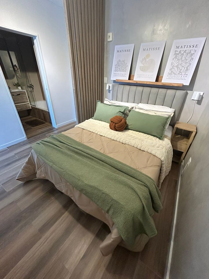 Лофт-студия на 5-м этаже с балконом в Villa Luro