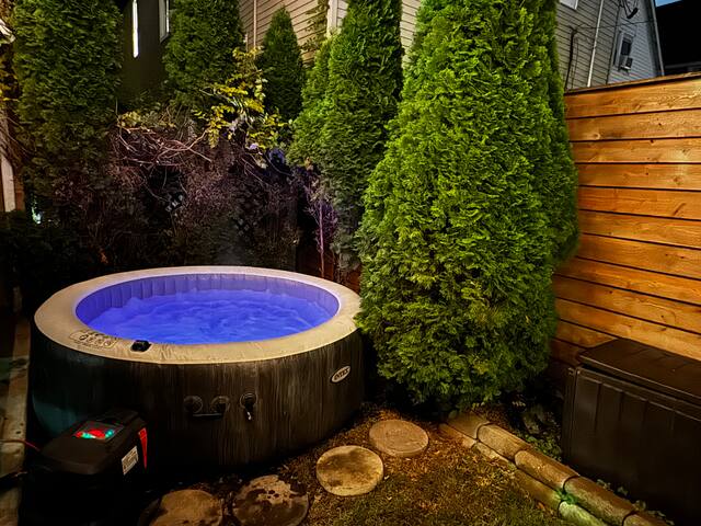 H&H 1896 – Spacious, Fully Stocked, & Free Parking gallery image 3