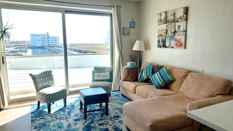 Suite with Beach & Marina Access - Aqua