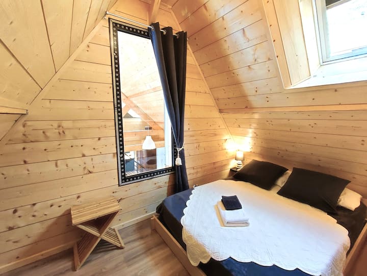 Double bedroom bed 140 X 190