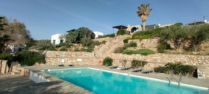 Stone House: Shared Pool, Bbq, Direct Beach Access - Paro