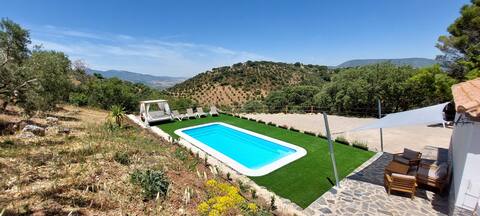 Relax in Paradise of Nitram at the foot of the Algarin