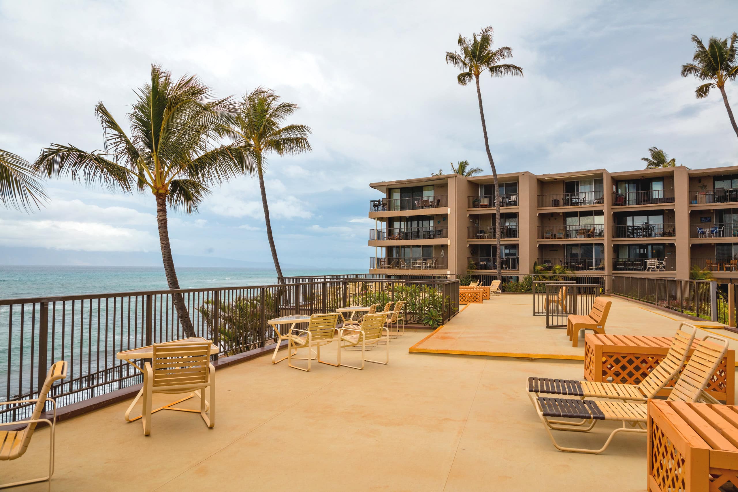 Honokowai 1BR Oceanfront Condo Walk 2 Shops Dining - Photo 31