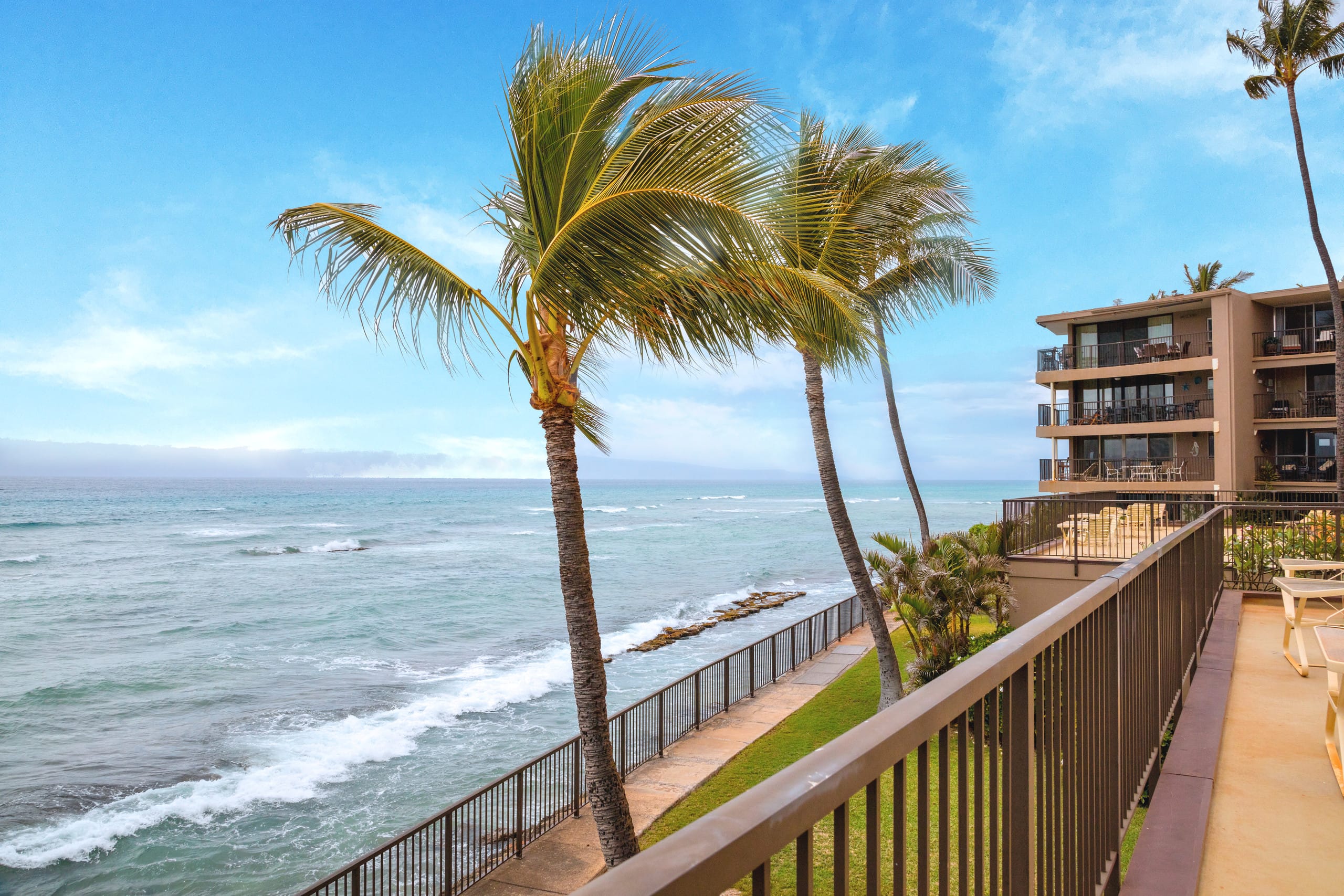Honokowai 1BR Oceanfront Condo Walk 2 Shops Dining - Photo 32