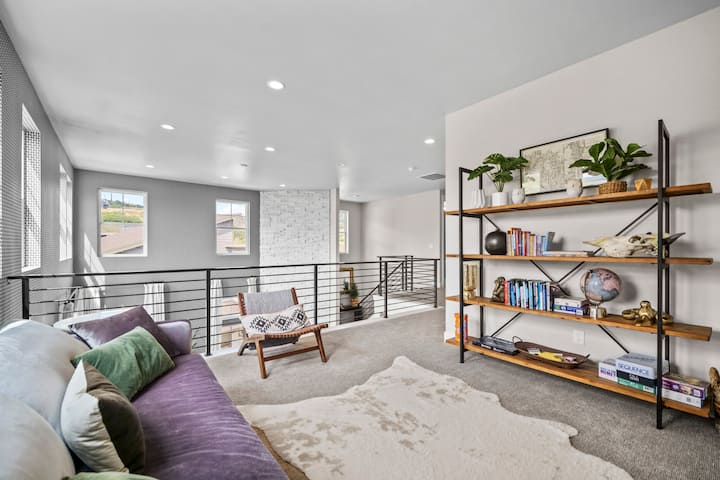 A bonus living room lounge for reading, games, or remote work