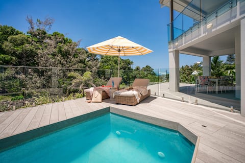 Surfside - 150m to beach w/heated pool