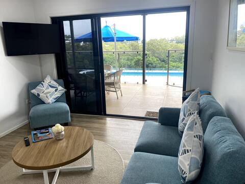 Top Airbnb: Airlie Beach 2 bedroom private pool in Airlie Beach
