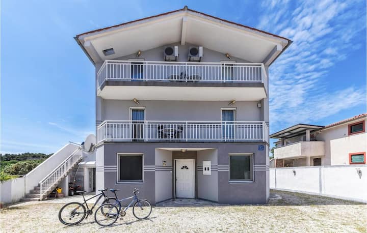 Apartment Ruža 5 For 4 People - Peroj
