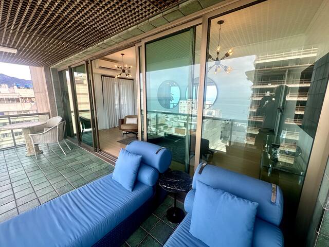 Have it all! Luxury & a view at Tiffany’s! gallery image 5