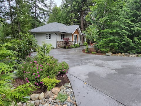 Cottage in the Cedars