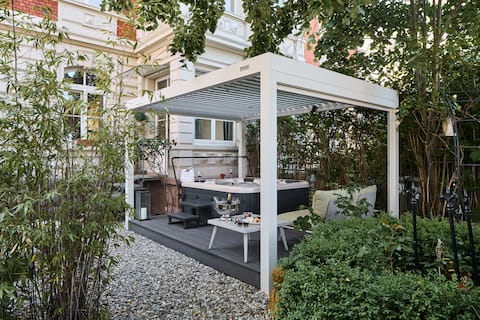 HLH - City villa - Luxury family suite with Jacuzzi