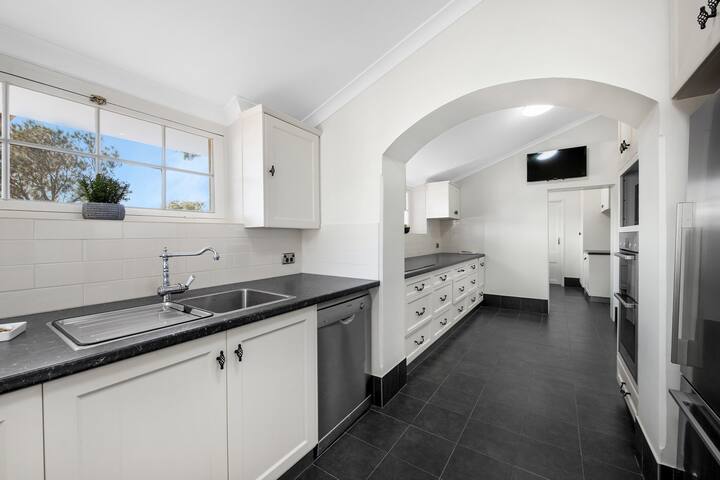 River Homestead gallery image 3