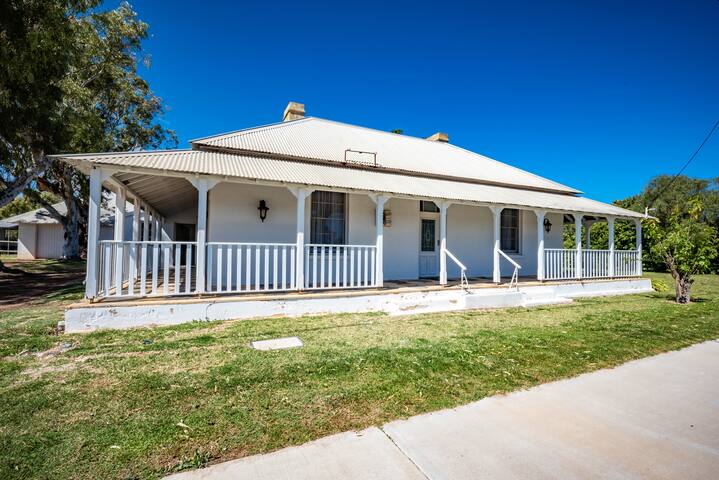 River Homestead gallery image 2