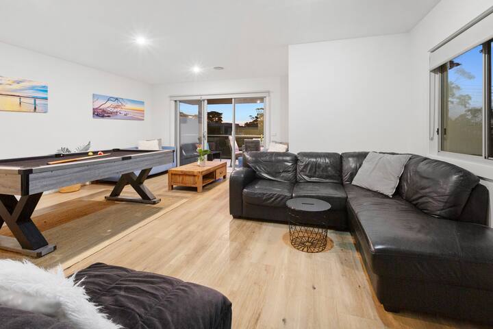 Dromana Grove SPA & POOL sleeps 15 gallery image 5