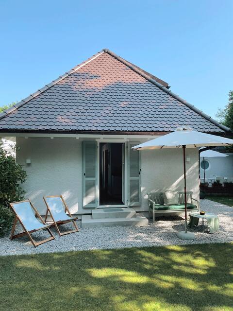 Charming cottage just outside Munich