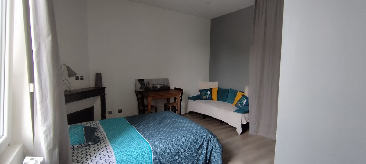 kitanda cha sentimita 120
kitanda cha 90 ambacho hufanya kazi kama sofa 
