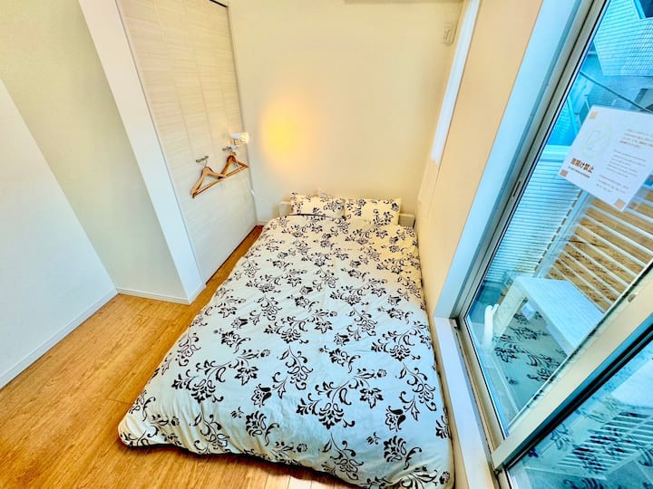 საძინებელი 1