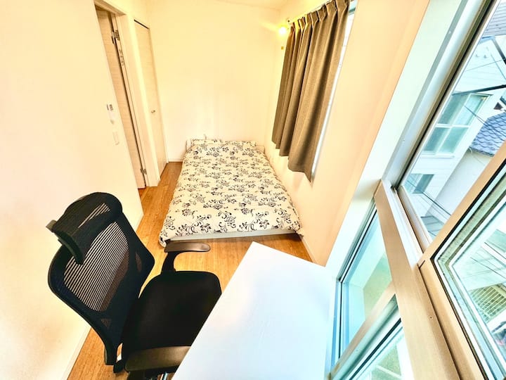 საძინებელი 4