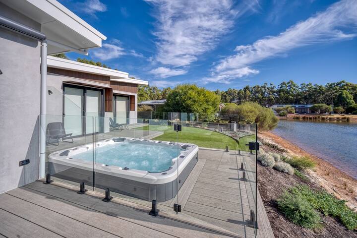 *NEW* Indica HEMP HOUSE: Luxe 4X4-Hot Tub-Cinema gallery image 2