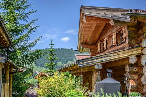 Loghome Chalet with Whirltub and Sauna