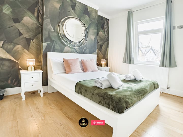 Dormitorio de LS2G Short Lets & Serviced Accommodation