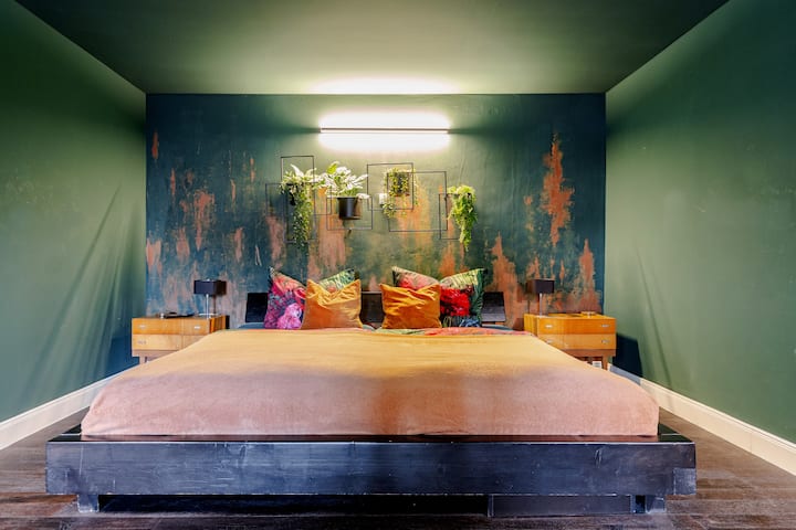 Apartmán 1, prízemie, ľavý apartmán, spálňa 1 (manželská posteľ 200 x x).