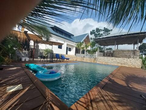 Tropical villa with Atlantic Ocean view