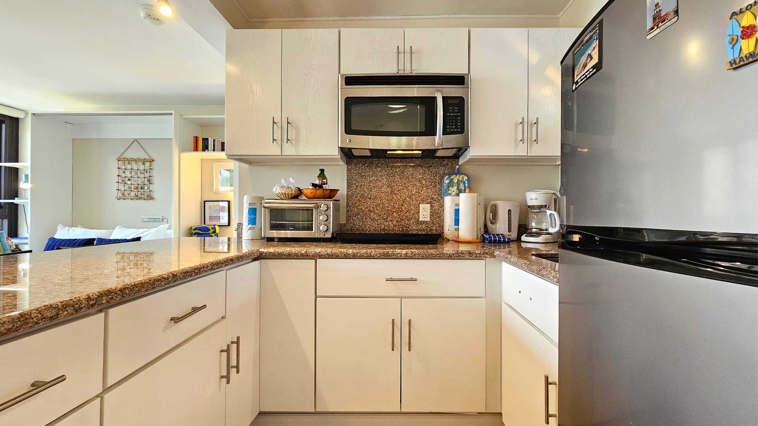 WG 922 | Queen Murphy Bed Studio w/Full Kitchen - Image 5