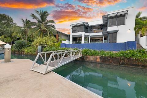 ZenLux: Waterfront Mansion~Infinity~ Pool ~Cinema