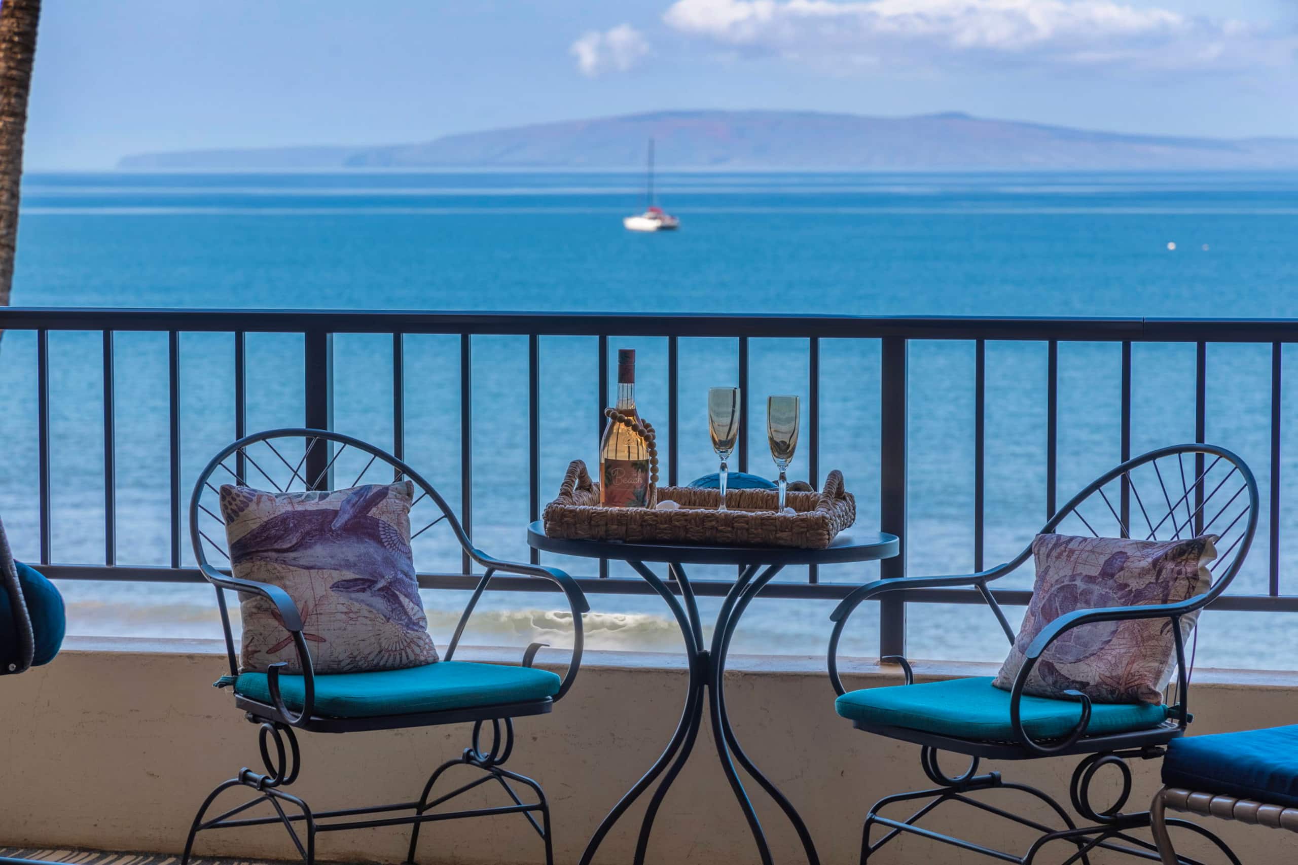 Condo in Kihei · ★4.93 · 1 bedroom · 2 beds · 1 private bath - Image 2