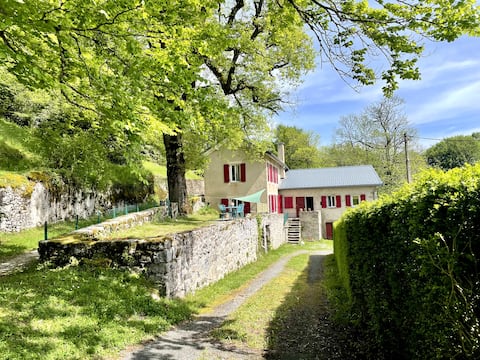 Beautiful property in the heart of the Sidobre