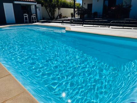 Beautiful villa for 9 people with pool in Pollestres