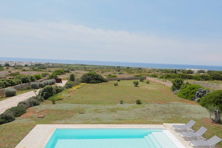 Villa suggestiva con piscina vista mare, spiagge gallery image 4
