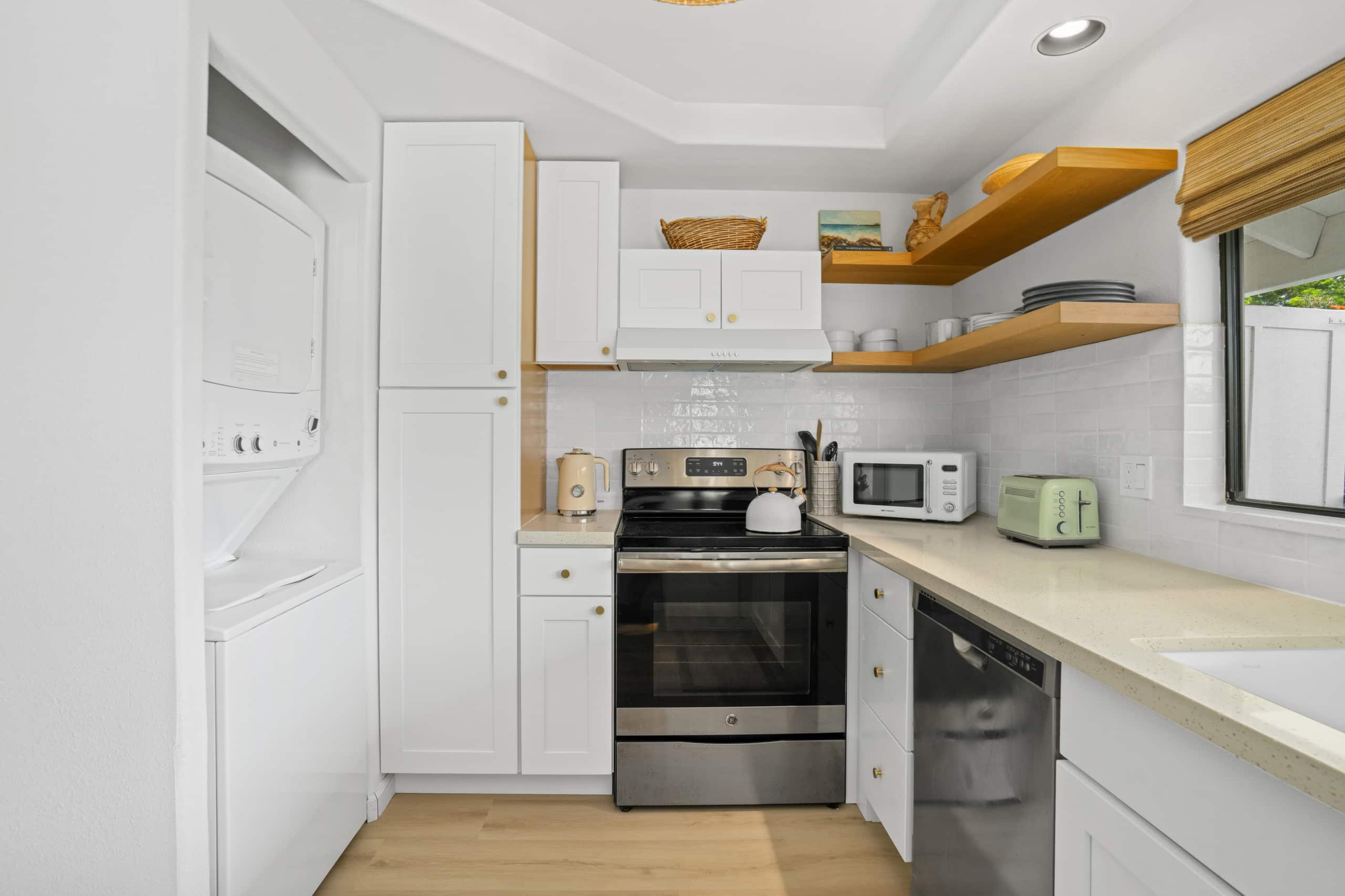 Walk to the beach from this 1BR! - Image 5