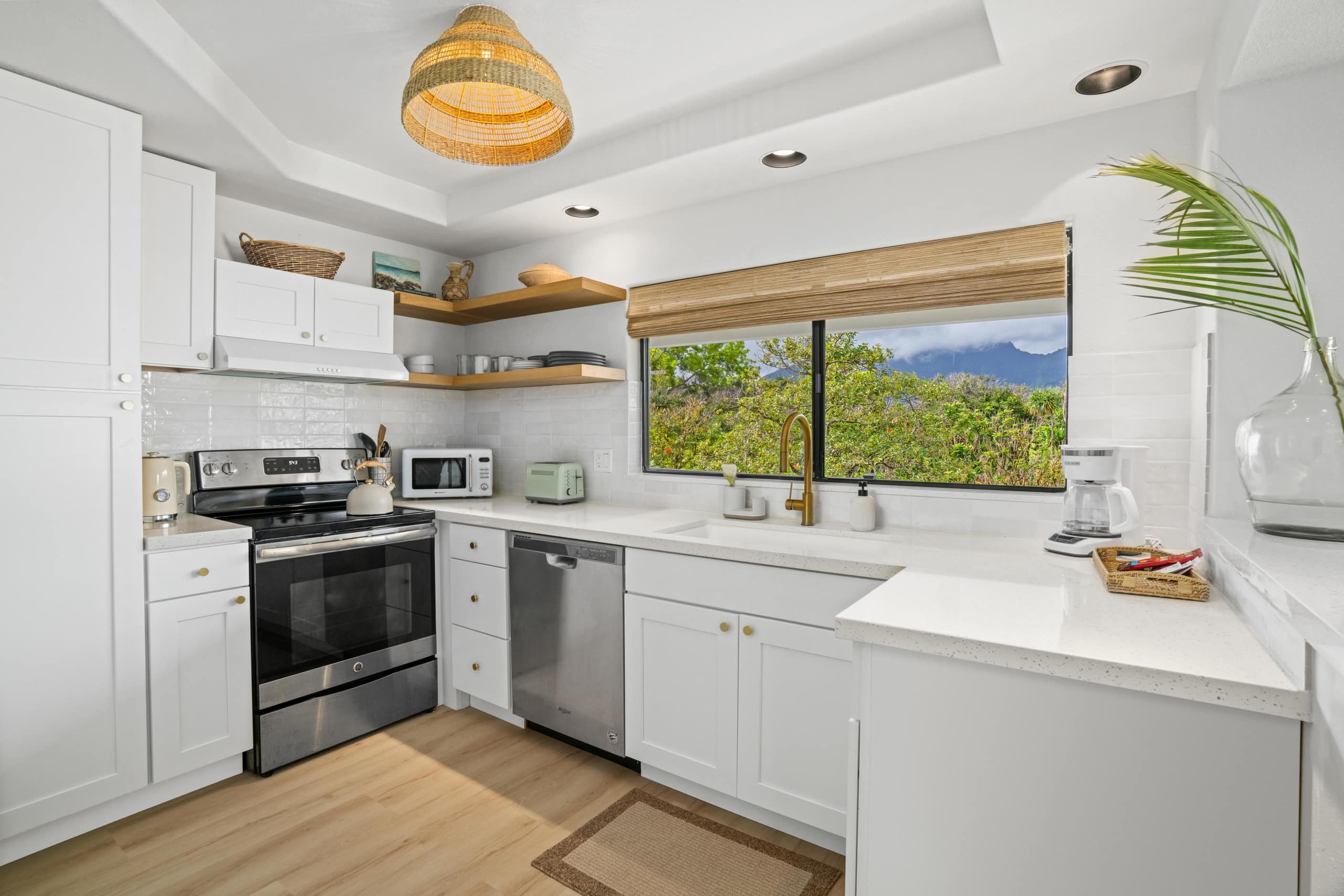 Walk to the beach from this 1BR! - Image 6