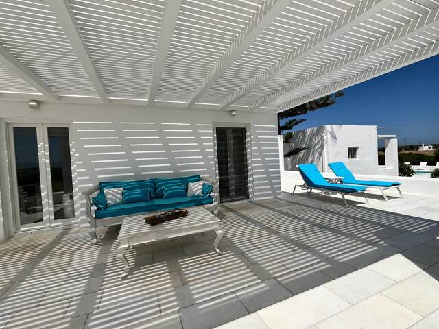 Villa Meltemi, on the Outskirts of Naousa gallery image 4