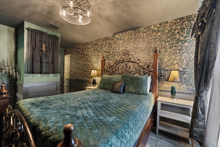 The Heritage Room
