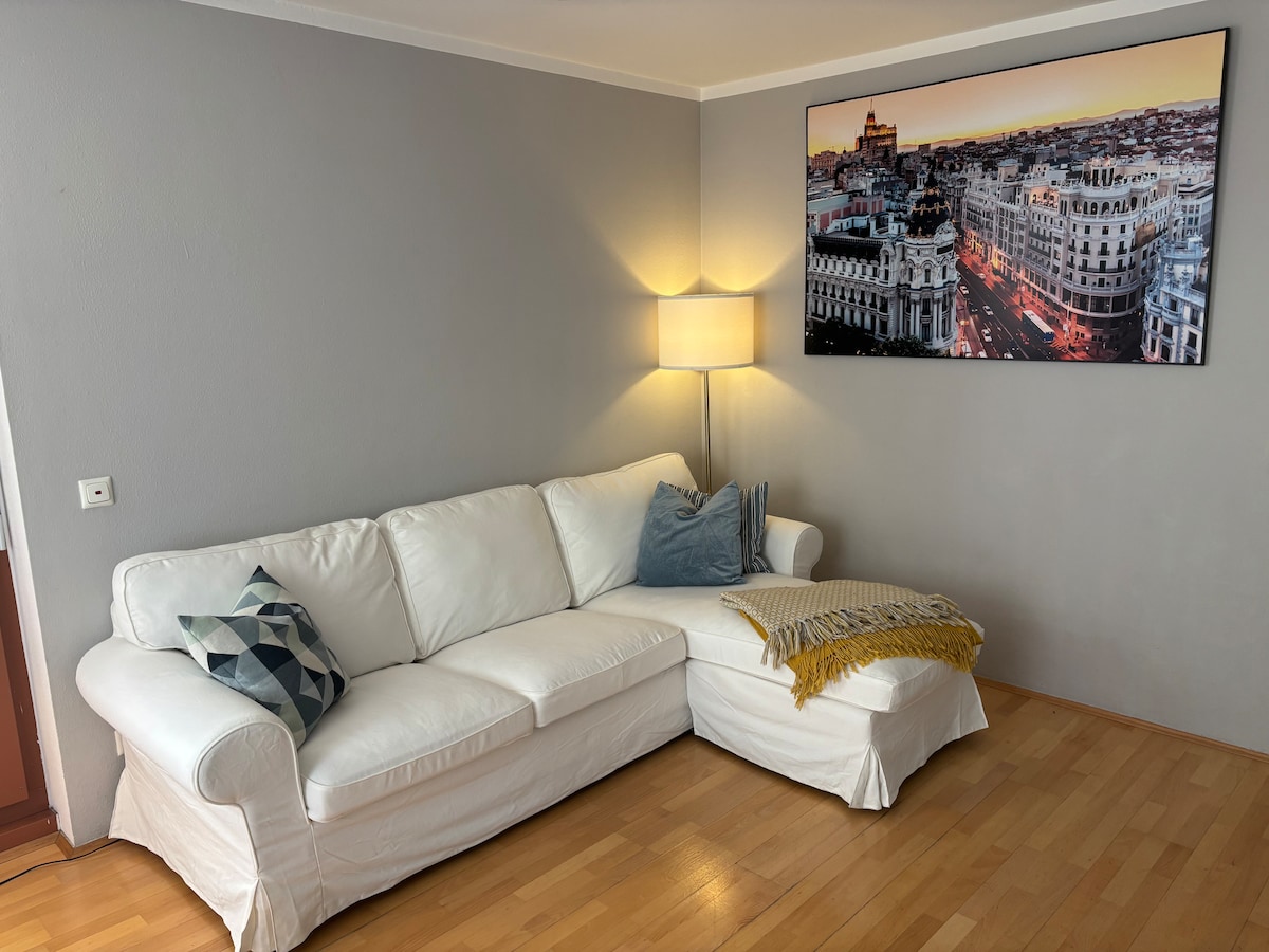 Leistungsstarkes Airbnb: Cosy flat close to city center in Schwanthalerhöhe