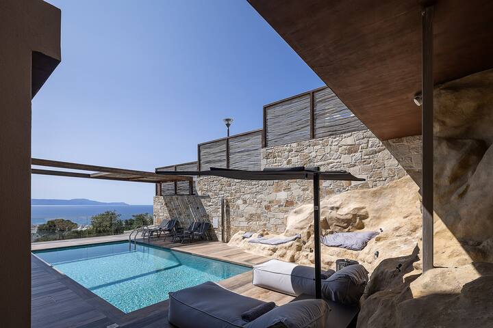 Omma Villa – hot tub, sauna, heated pool & seaview gallery image 4