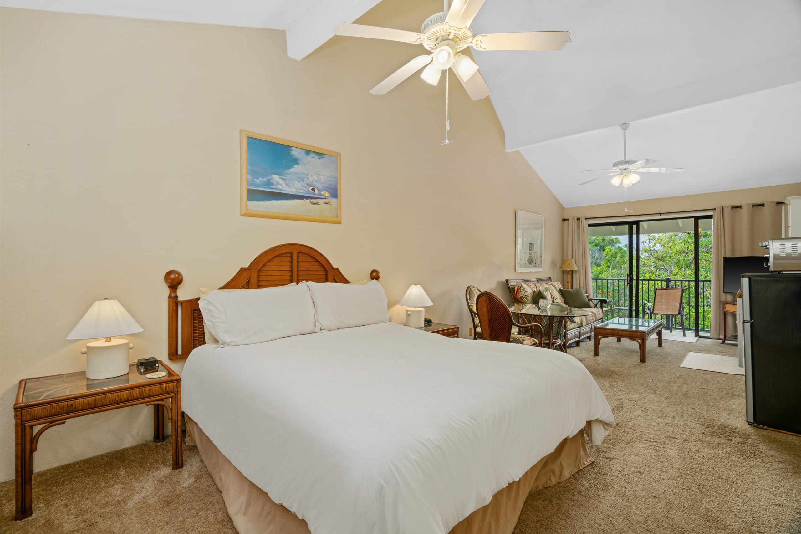Studio steps from the beach! - Image 6