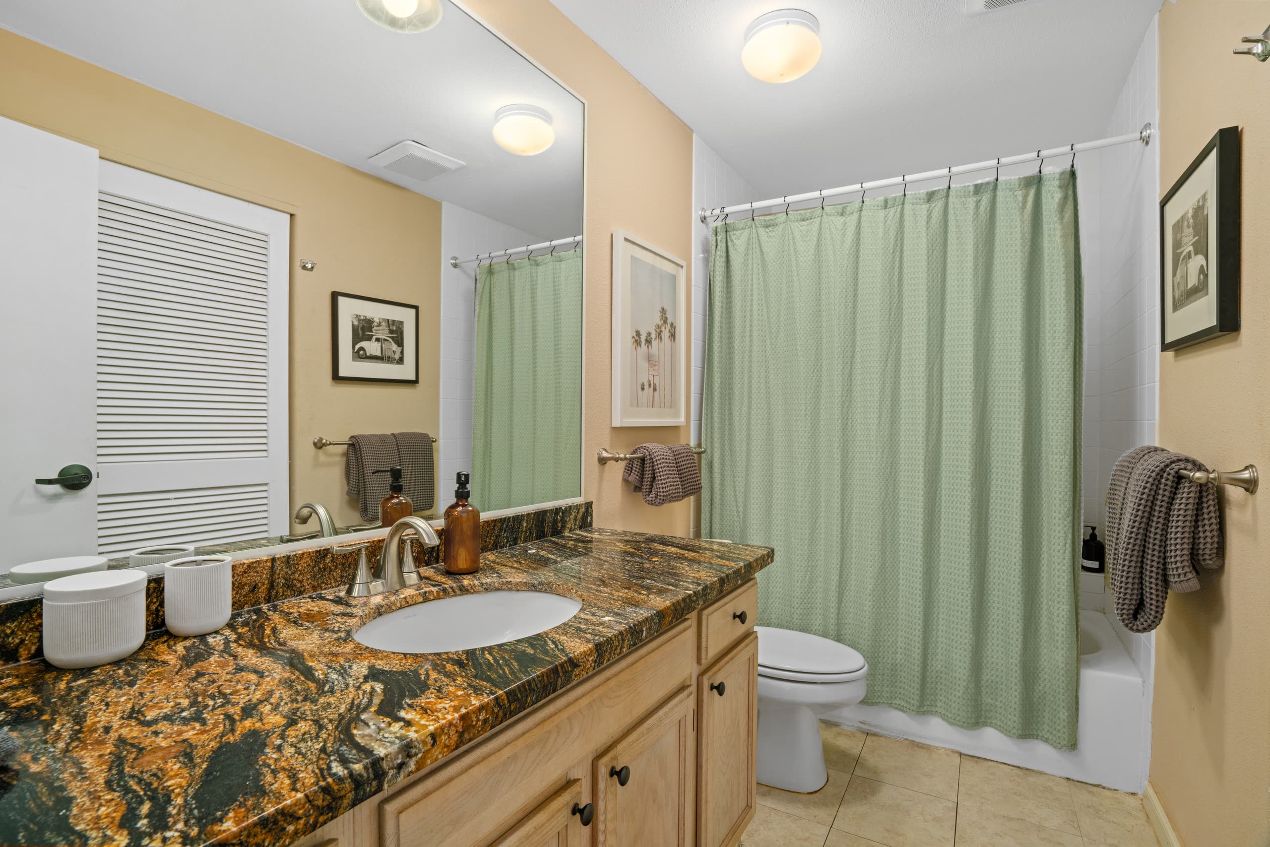 Studio steps from the beach! - Image 7