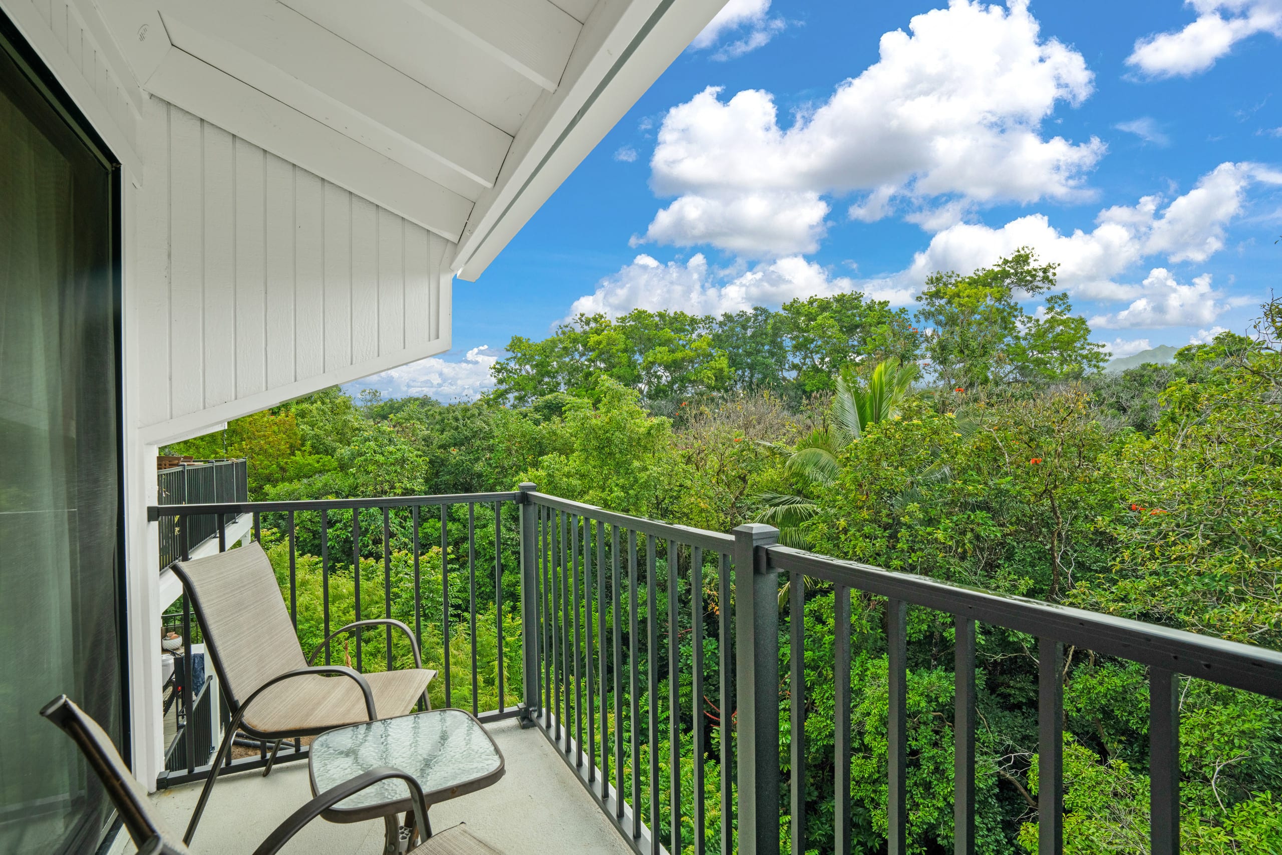 Studio steps from the beach! - Image 9