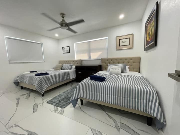 Camas tamaño queen y matrimonial