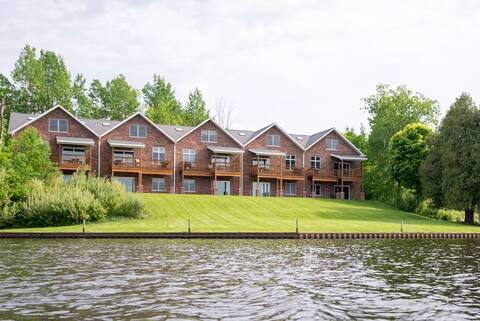 Hamlin Lake 3 Story Condo - 10 Guests #3