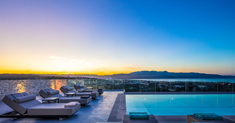 3′ to Beach / Heated Pool / Unmatched Views gallery image 4