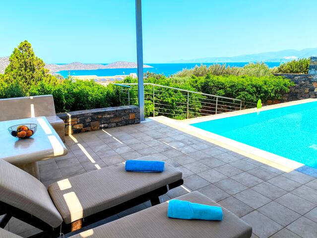 Minimal panoramic sea View Villa in Elounda gallery image 3